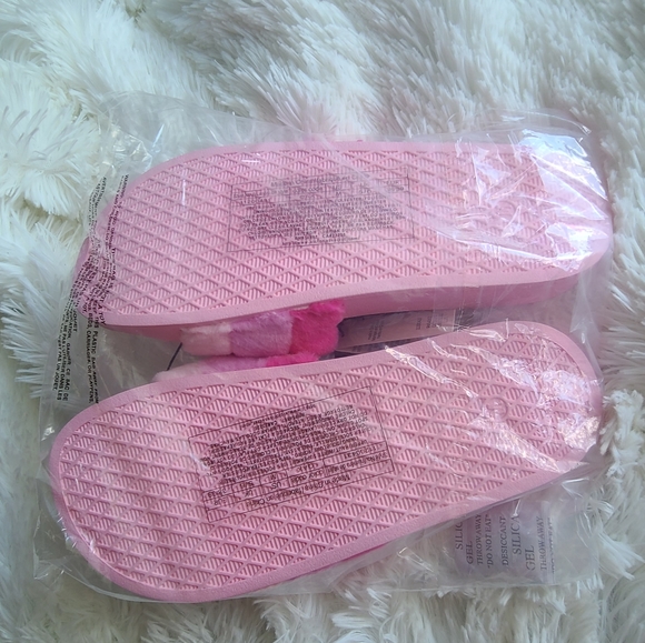 Victoria's Secret Fur Slides NWT! - Picture 3 of 3